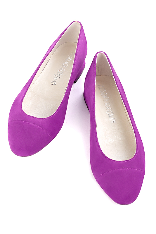 Mauve purple women's ballet pumps, with low heels. Round toe. Flat block heels. Top view - Florence KOOIJMAN